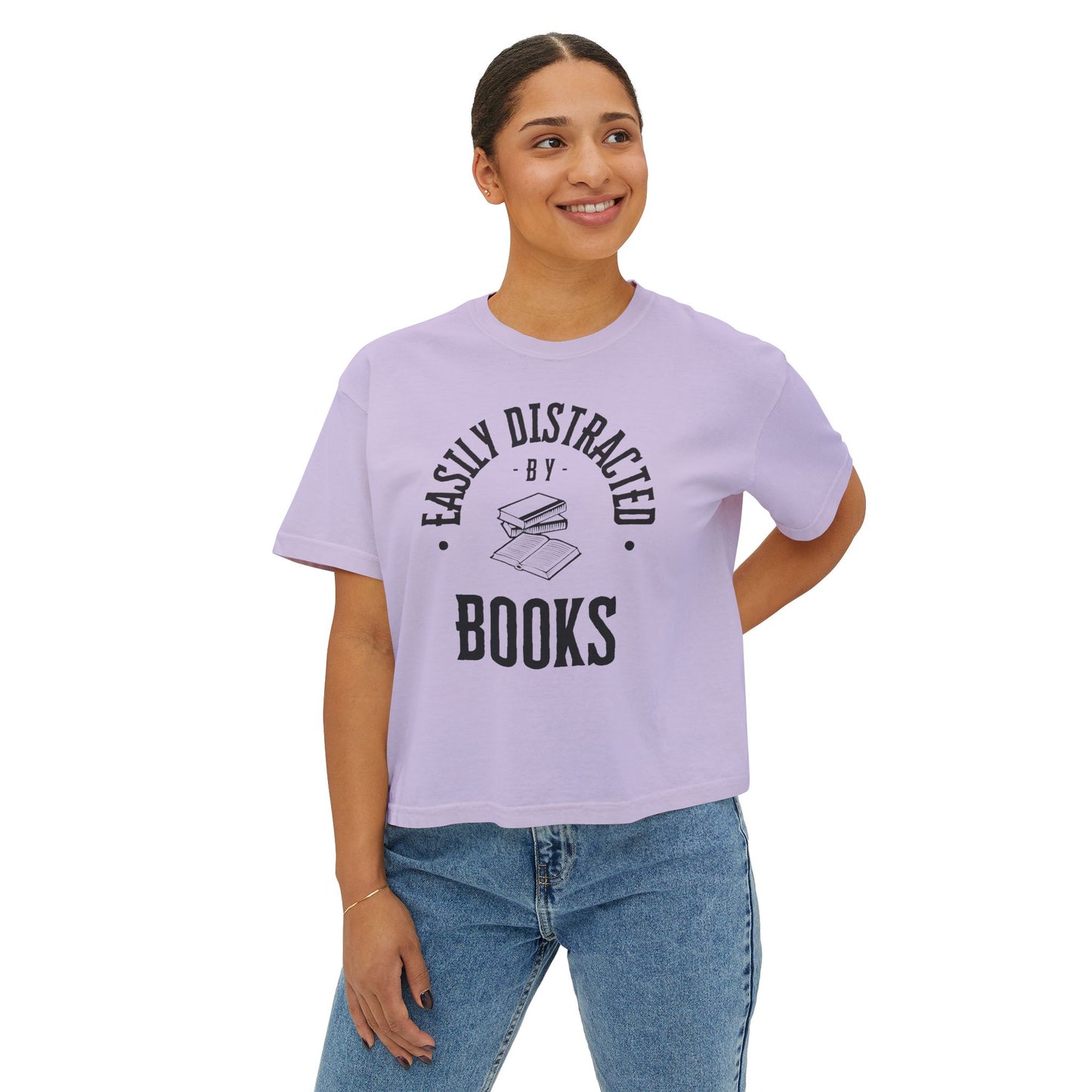 Easily distracted by books | Women's Boxy Tee