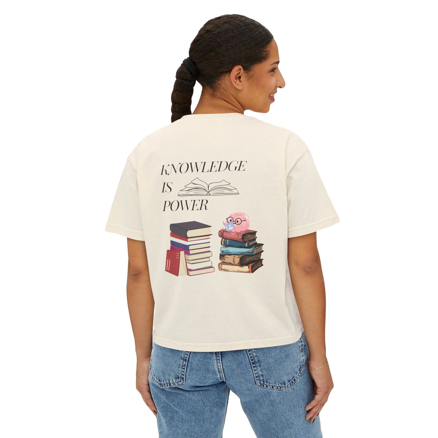 Easily distracted by books | Women's Boxy Tee